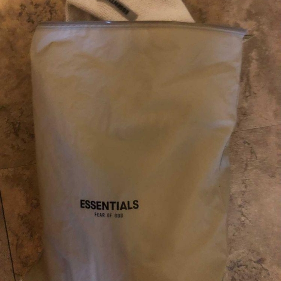 Essentials Fear Of God hoodie oatmeal xs - Picture 6 of 6